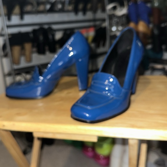Benetton Blue Patent Heels - Picture 8 of 9